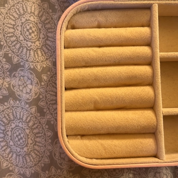 Small Jewlery Organizer - Picture 3 of 6